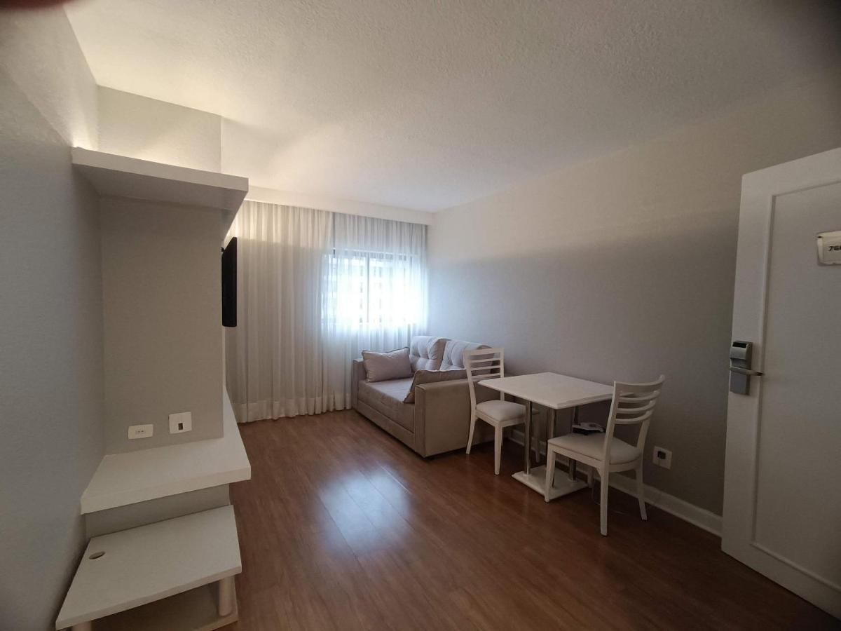 Apto-Flat Excelente Localizacao Centro-Batel - Somente Familiares Curitiba Eksteriør billede