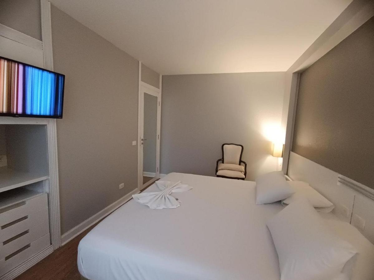 Apto-Flat Excelente Localizacao Centro-Batel - Somente Familiares Curitiba Eksteriør billede