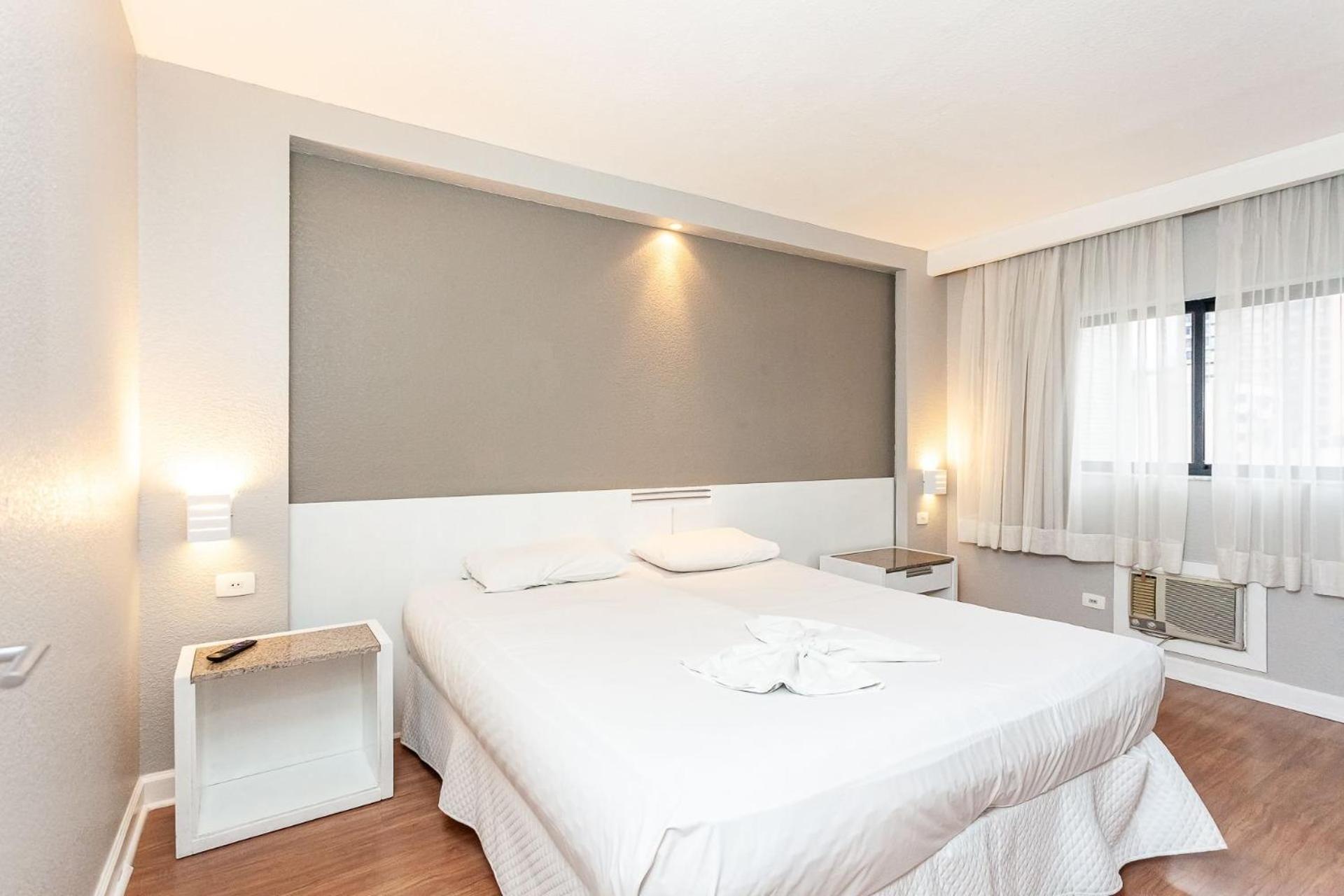 Apto-Flat Excelente Localizacao Centro-Batel - Somente Familiares Curitiba Eksteriør billede