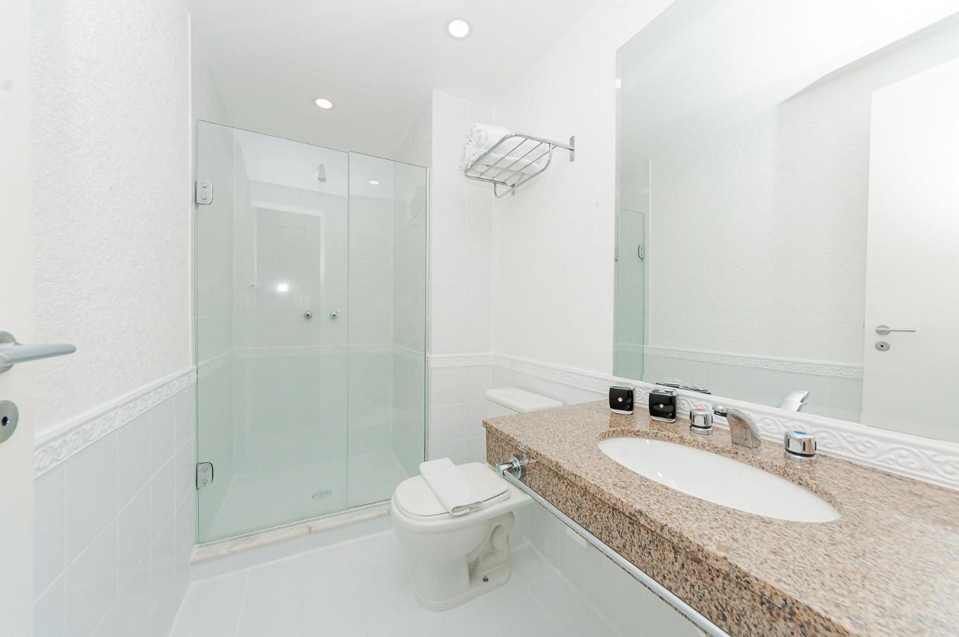 Apto-Flat Excelente Localizacao Centro-Batel - Somente Familiares Curitiba Eksteriør billede